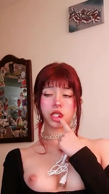 Latina Sensual Naked Masturbation in the Room