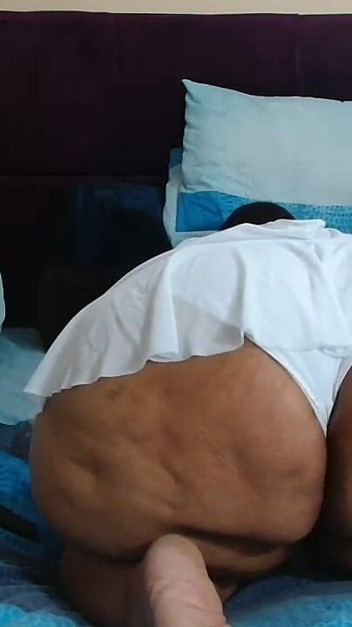 Mature Cougar Striptease & as Worship
