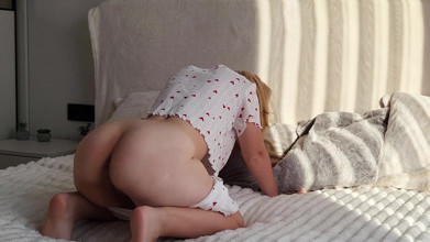 Try Not to Cum While I Masturbate with My Wet Pussy Open