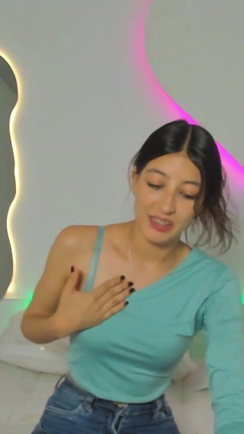 When I’m Alone in My Room, I Want to Masturbate Nonstop